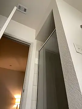 goldbuni online show from December 20, 2024, 2:05 pm