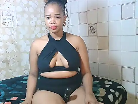 MissHornyChristian25 online show from December 2, 2025, 12:27 am