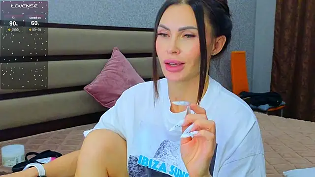 KimDavisBaby online show from October 12, 2025, 1:43 pm