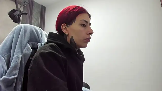 selene red  online show from February 6, 2026, 1:21 am