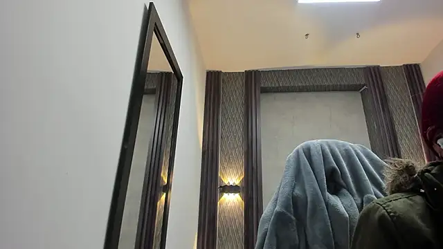 selene red  online show from March 15, 2026, 1:22 am