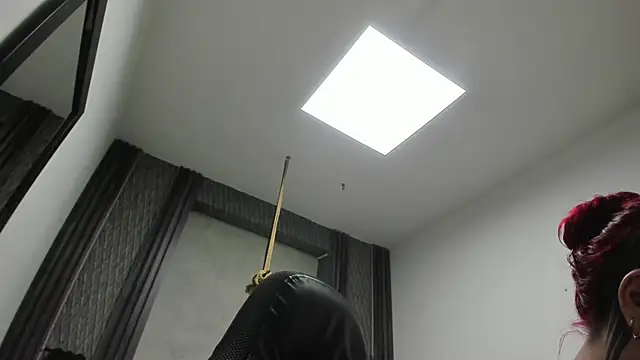 selene red  online show from June 11, 2026, 1:16 am