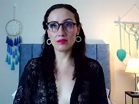 IberianMoonMK online show from October 2, 2025, 5:42 pm