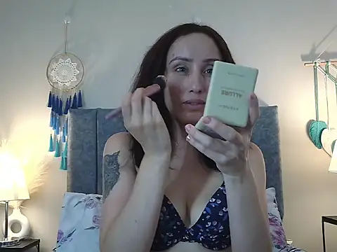 IberianMoonMK online show from February 23, 2026, 5:32 pm