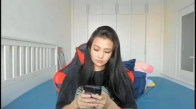 Missykitty01 online show from January 15, 2025, 11:00 am