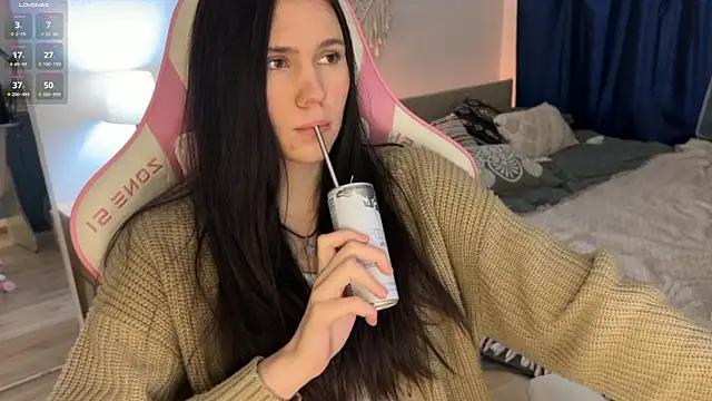 jennetdoll online show from February 14, 2025, 4:20 pm