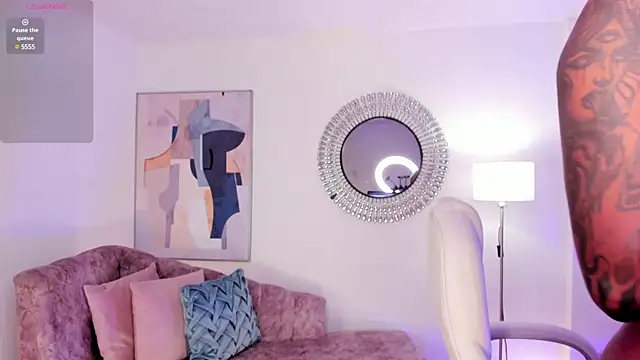 madisson davon online show from February 6, 2025, 4:03 pm