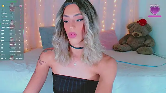 AlanaBekeer online show from December 19, 2025, 10:39 pm