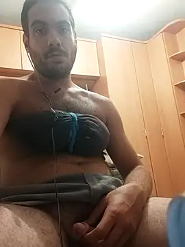 skrigul12 online show from October 4, 2025, 2:53 am