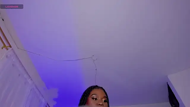 Snapshot of Scarlett_811 chatting on February 7, 2026, 4:27 am Scarlett 811 online show from February 7, 2026, 4:27 am