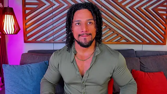Snapshot of MikeEstevess chatting on June 28, 2026, 6:30 am MikeEstevess online show from June 28, 2026, 6:30 am