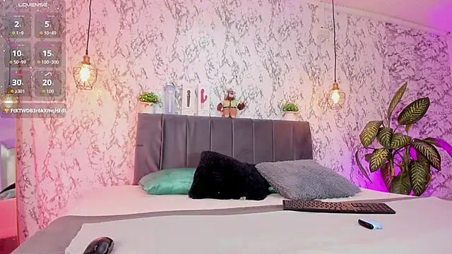 aihnoa split online show from September 19, 2025, 1:23 pm