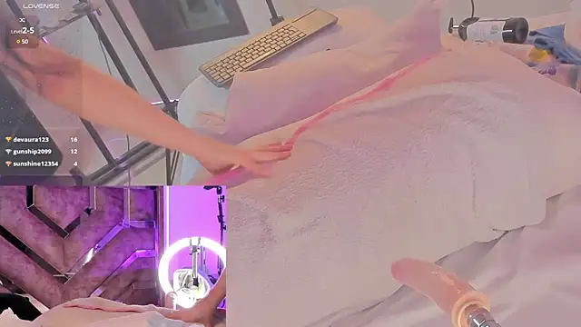 lili moonn online show from January 9, 2025, 6:47 pm