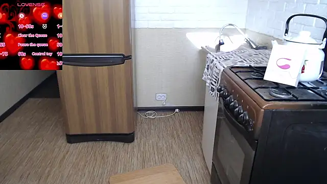 sweetpeash33 online show from February 13, 2025, 8:17 am