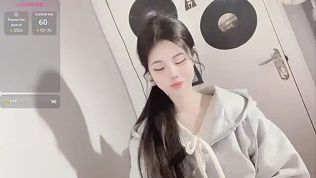 Qedgjwyz1 online show from February 15, 2025, 4:47 am