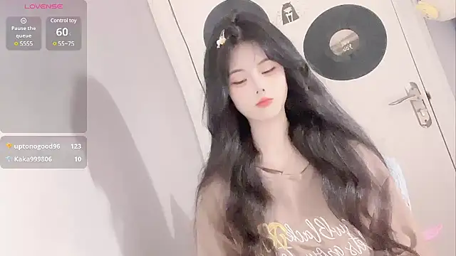 Qedgjwyz1 online show from March 12, 2025, 11:42 am