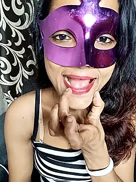 REVA DARLING online show from September 25, 2025, 2:32 pm