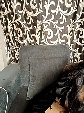 Snapshot of REVA_DARLING chatting on April 28, 2026, 3:39 pm REVA DARLING online show from April 28, 2026, 3:39 pm
