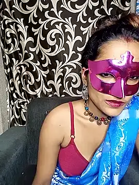 Snapshot of REVA_DARLING chatting on May 1, 2026, 6:18 am REVA DARLING online show from May 1, 2026, 6:18 am