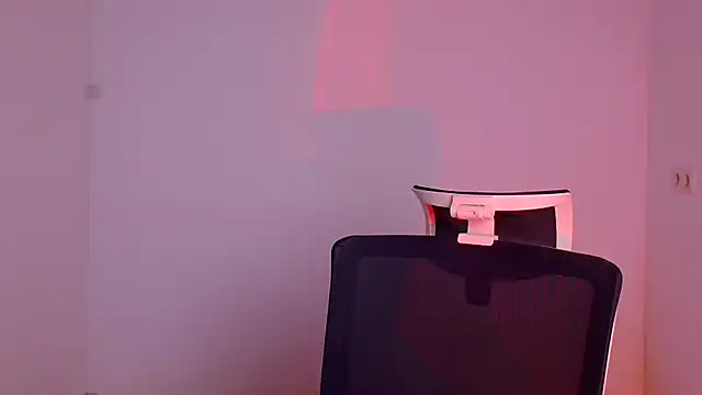 Jennifer Blum online show from January 13, 2025, 6:06 am