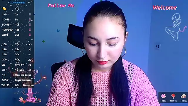 Jennifer Blum online show from November 11, 2025, 12:05 pm