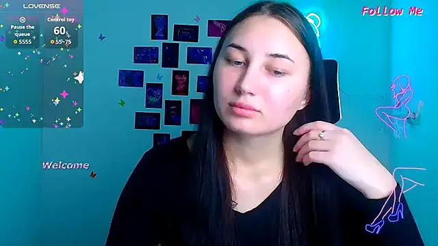 Jennifer Blum online show from November 26, 2025, 12:06 pm