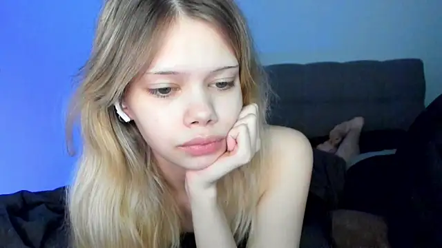 chansetolove online show from February 12, 2025, 7:02 am