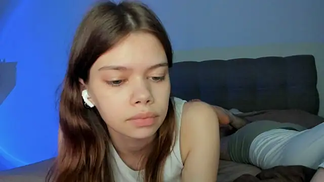 chansetolove online show from October 18, 2025, 6:19 pm