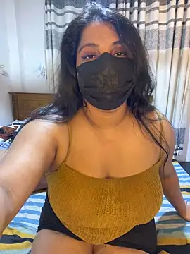 NOORA-GIRL online show from March 26, 2026, 10:26 pm