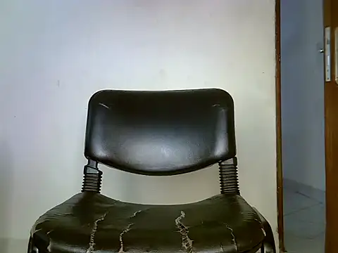 SWEETRENNE  online show from March 18, 2025, 6:14 am