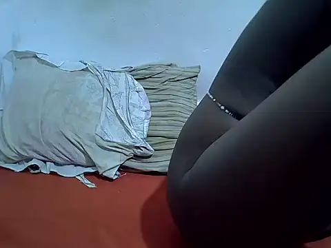 candybabe  online show from February 27, 2025, 2:42 am