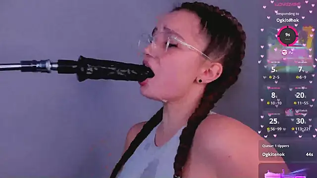 bitchpeace  online show from February 19, 2025, 10:20 pm