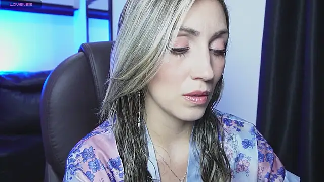 anny sweet72 online show from April 22, 2026, 11:56 am