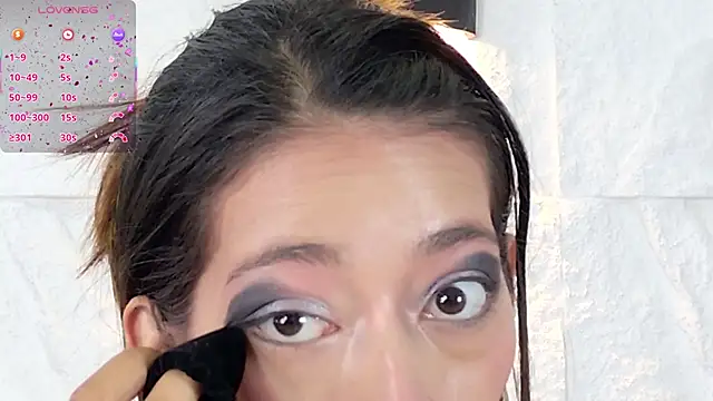 zorravioletta1 online show from October 24, 2025, 12:23 pm