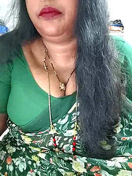 Snapshot of Swapna_143 chatting on June 6, 2026, 3:33 am Swapna 143 online show from June 6, 2026, 3:33 am
