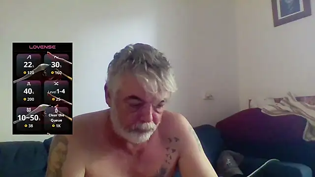 Snapshot of Skoona73 chatting on April 13, 2026, 1:44 am Skoona73 online show from April 13, 2026, 1:44 am