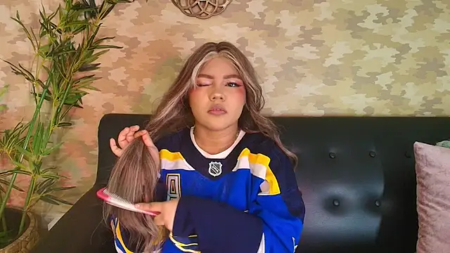 cherry chel online show from March 4, 2025, 8:16 pm