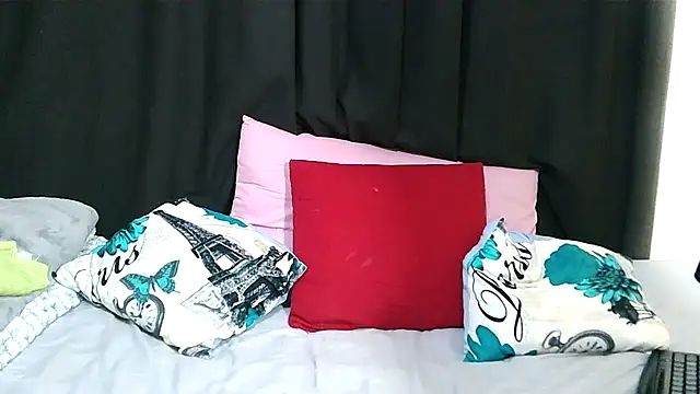 DIRTYTALKINQUEEN online show from January 28, 2025, 10:01 pm