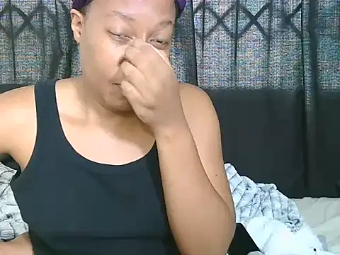 DIRTYTALKINQUEEN online show from March 2, 2025, 1:05 pm