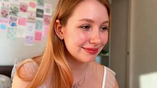 HoneyAudrey online show from March 26, 2026, 2:39 am