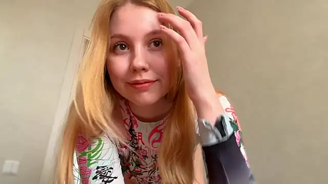 HoneyAudrey online show from April 23, 2026, 2:35 am