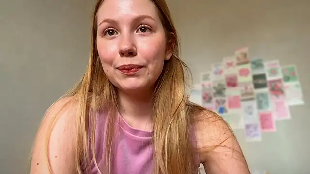 Snapshot of HoneyAudrey chatting on June 3, 2026, 2:36 am HoneyAudrey online show from June 3, 2026, 2:36 am
