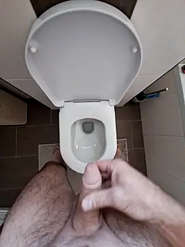 Snapshot of oldermanforwomen chatting on December 23, 2025, 9:29 am oldermanforwomen online show from December 23, 2025, 9:29 am