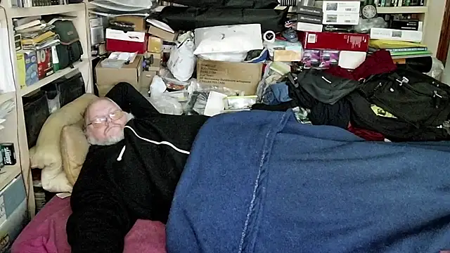 hadeszeuss2 online show from December 21, 2024, 4:36 pm