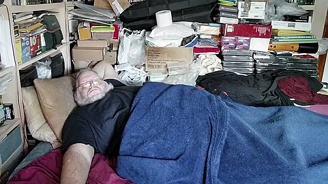 hadeszeuss2 online show from January 5, 2025, 3:02 pm