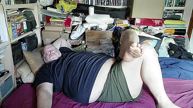 hadeszeuss2 online show from February 20, 2025, 2:35 pm