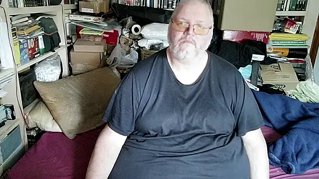 hadeszeuss2 online show from March 6, 2025, 3:45 pm