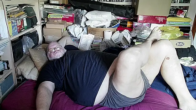 hadeszeuss2 online show from March 11, 2025, 2:40 pm