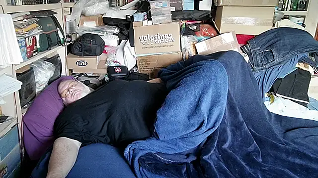 hadeszeuss2 online show from March 8, 2026, 2:43 pm