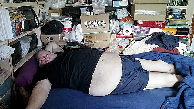 hadeszeuss2 online show from April 8, 2026, 1:44 pm